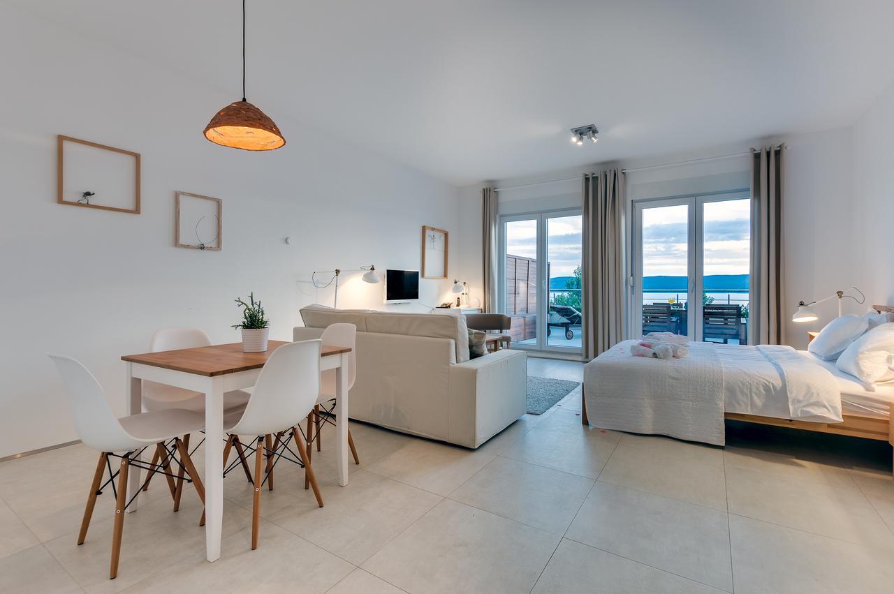 Luxury Apartments Jolara Mimice Luaran gambar