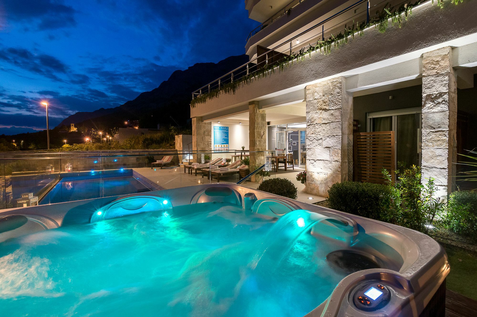 Luxury Apartments Jolara Mimice Luaran gambar
