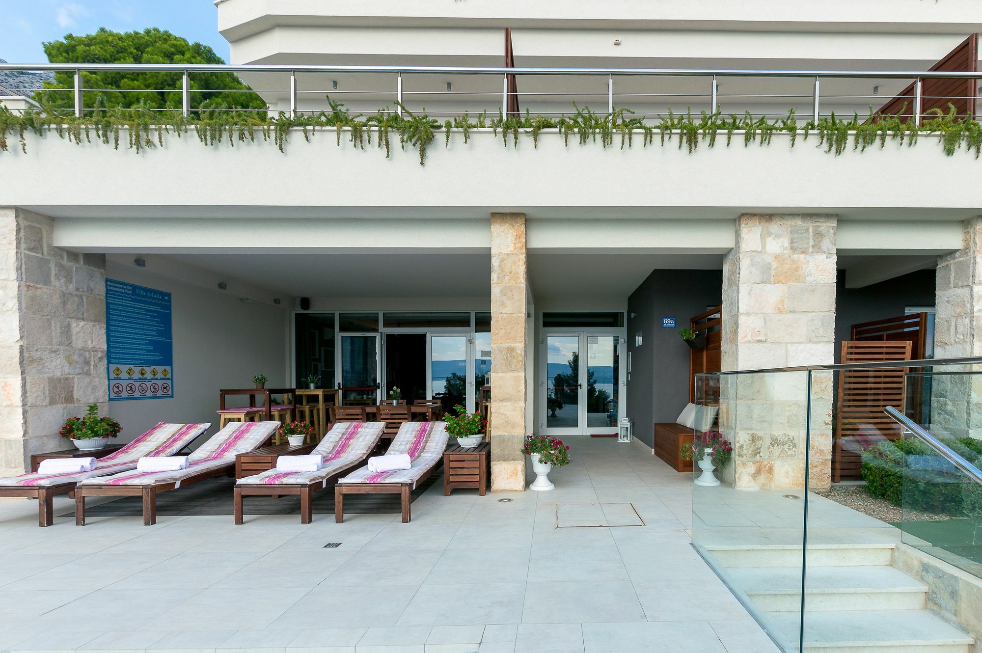 Luxury Apartments Jolara Mimice Luaran gambar